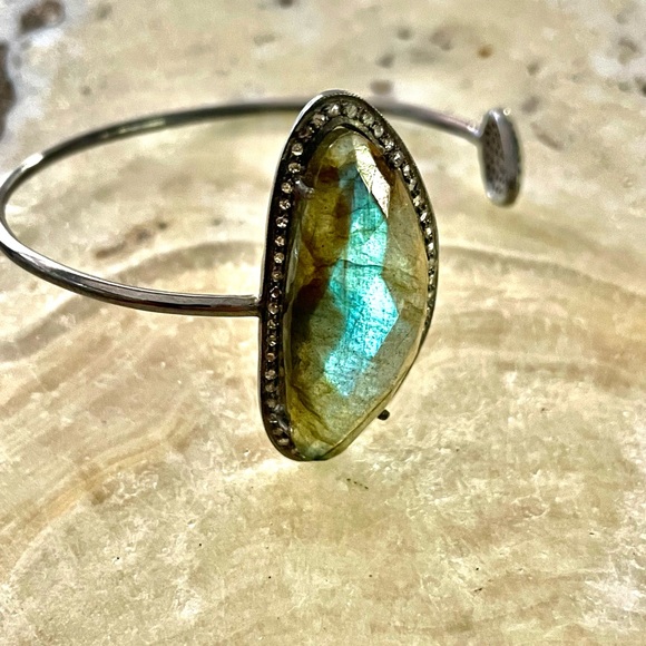 Indian labradorite and diamond bracelet